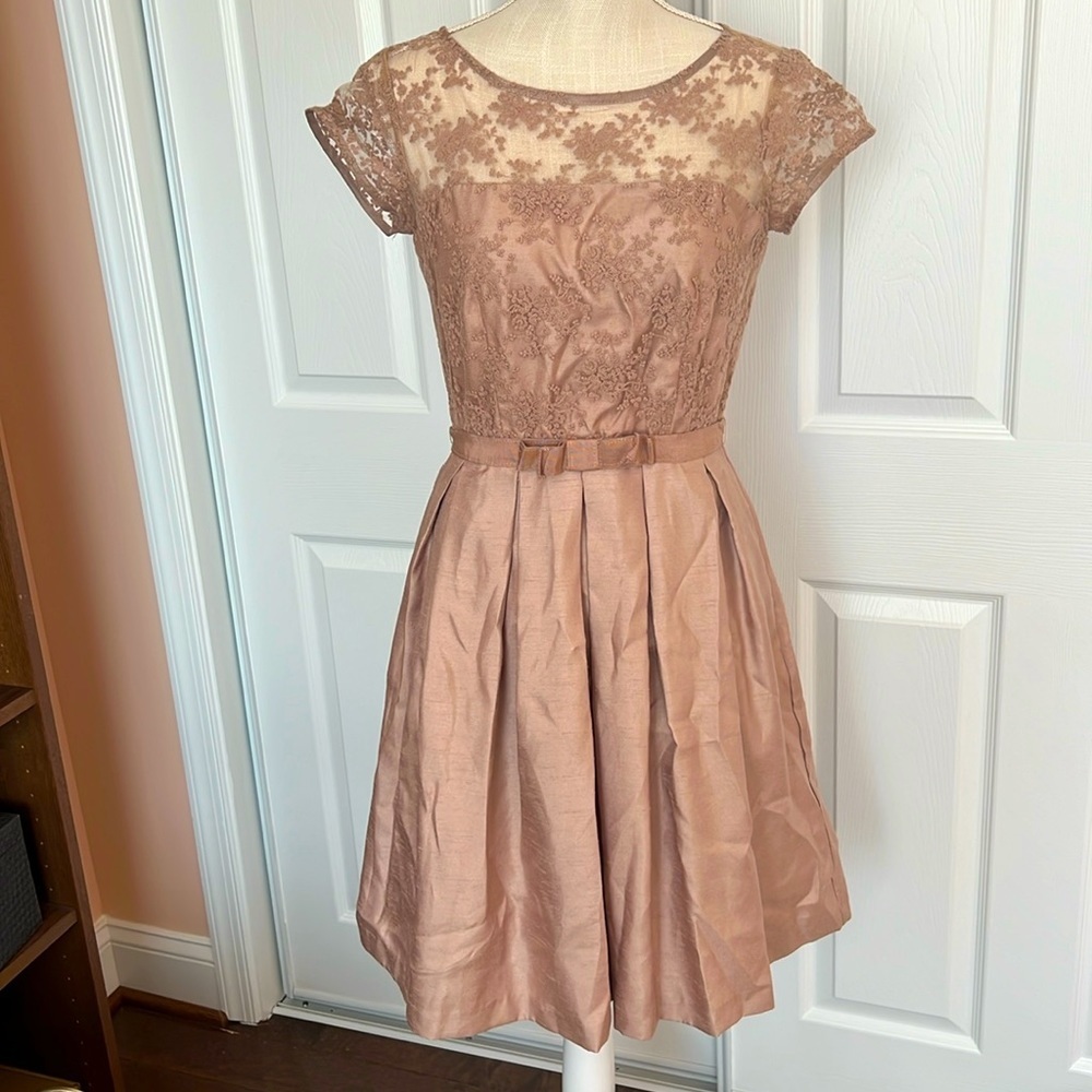Golden, rose gold, brown dress with embroidery. Size 4 excellent condition​​